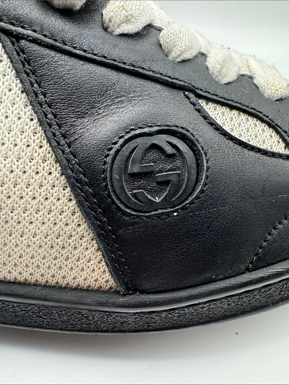 Gucci Vintage Low-Top Sneakers – Web Stripe – Leather & Mesh - Size US 7.5